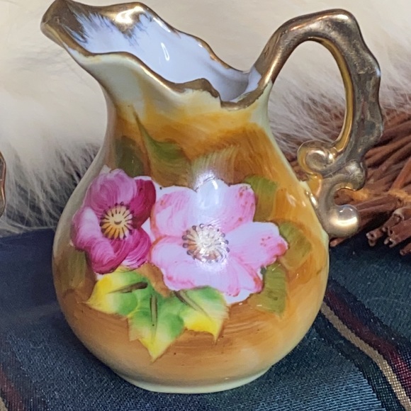 . Vintage Fresco Sugar Bowl & Creamer Set - Hand Painted Floral Pattern Set - Picture 4 of 11